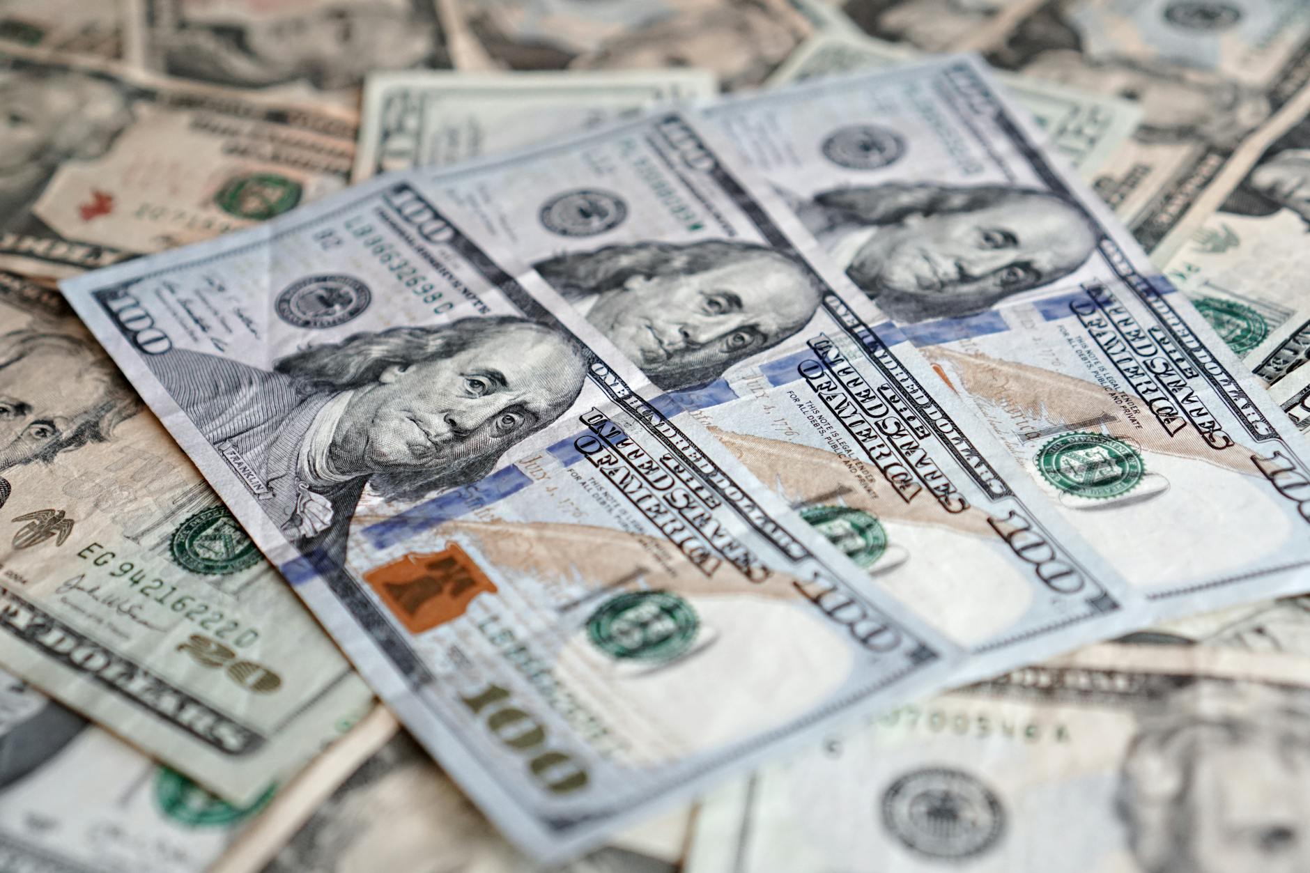 Bonos del Tesoro estadounidense caen por fuerte empleo en marzo