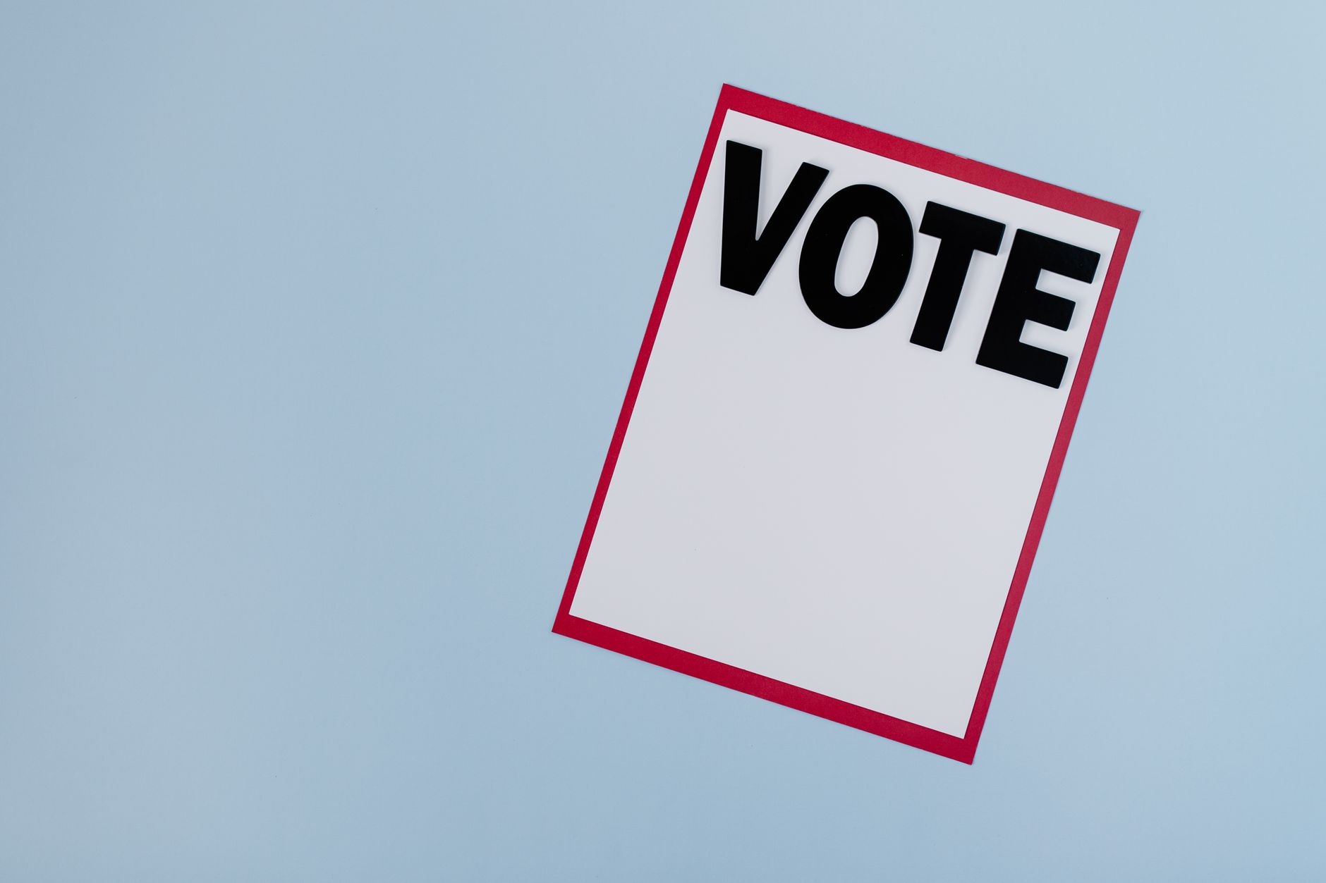 INE registra dos partidos políticos pero oculta nombres e ideología