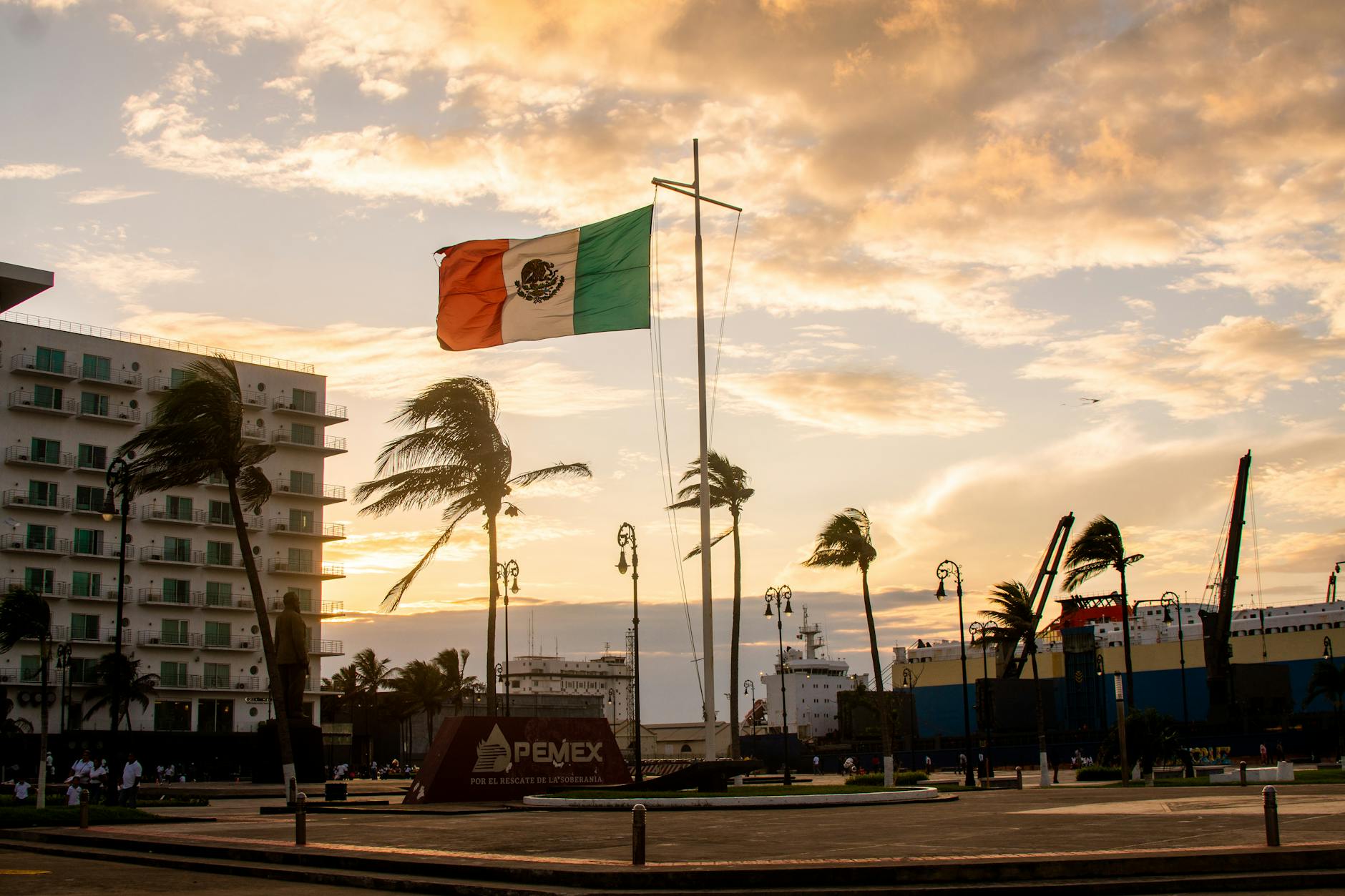 Pemex ocultó información sobre derrame de 82,000 barriles tras descubrir negligencia interna