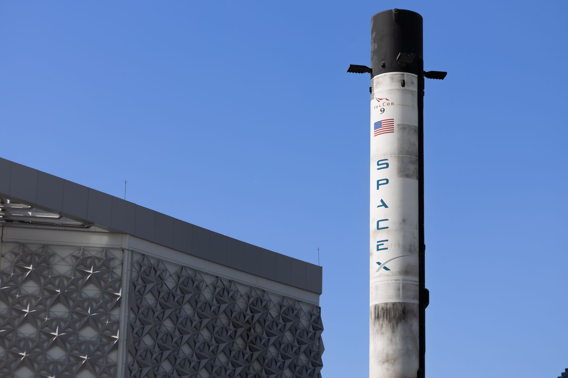 SpaceX vale 42 veces la inversión extranjera récord en México